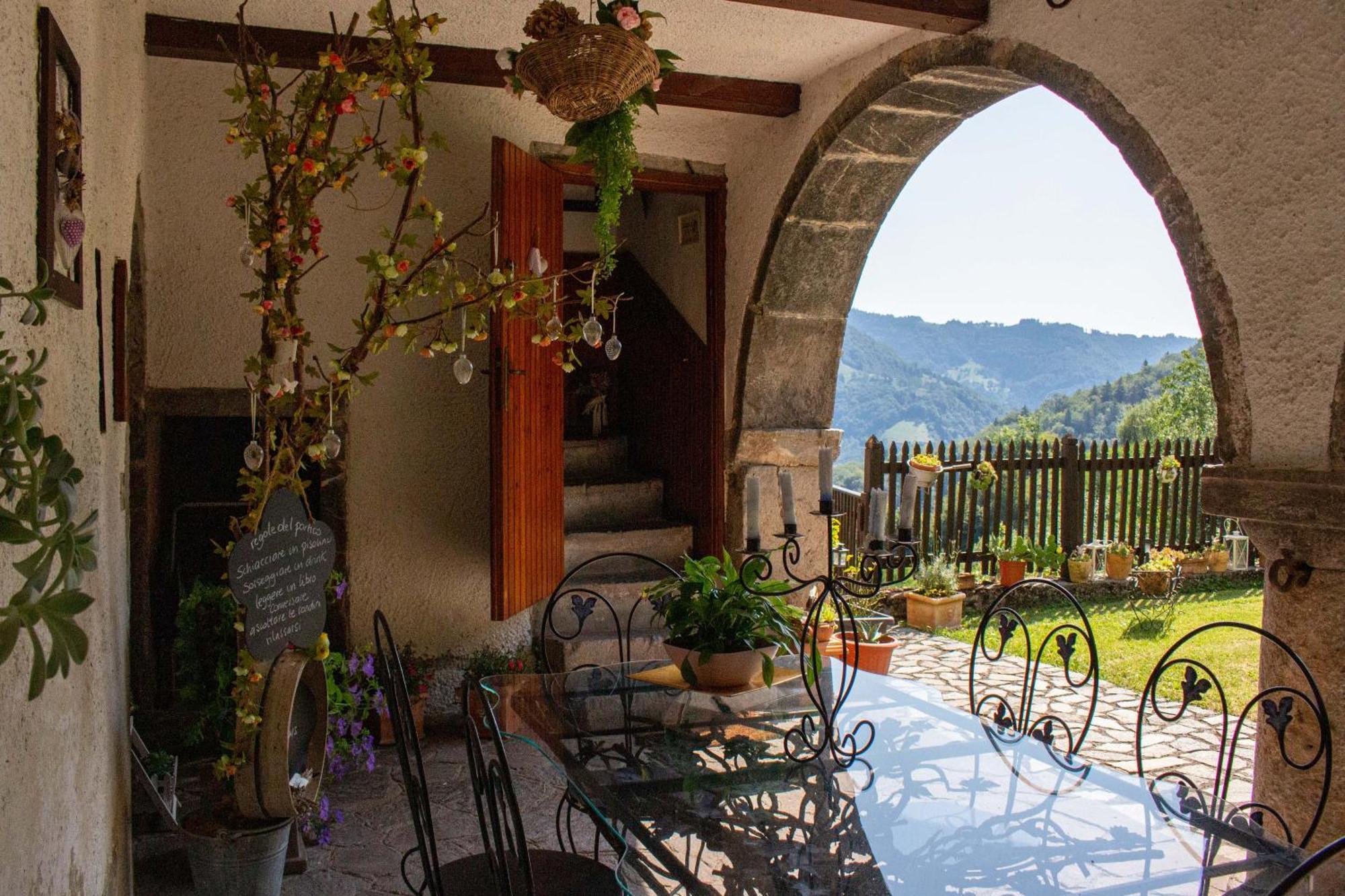 Bed and Breakfast A Casa Di Gianni E Mari Vestone Экстерьер фото